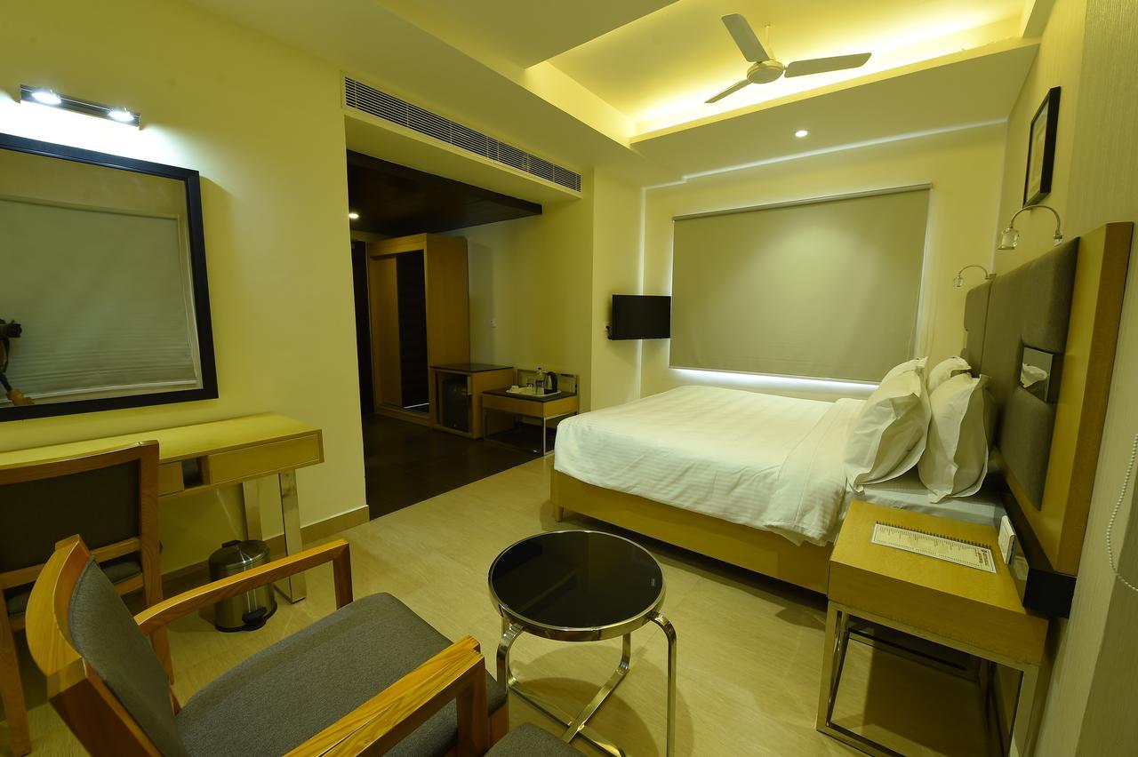 Mayas Kem Pride Tiruchirappalli Extérieur photo