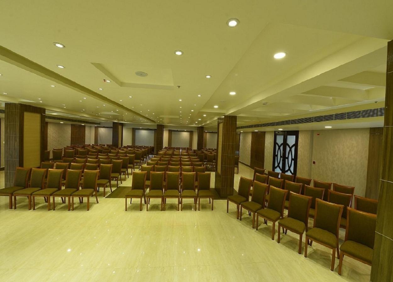 Mayas Kem Pride Tiruchirappalli Extérieur photo