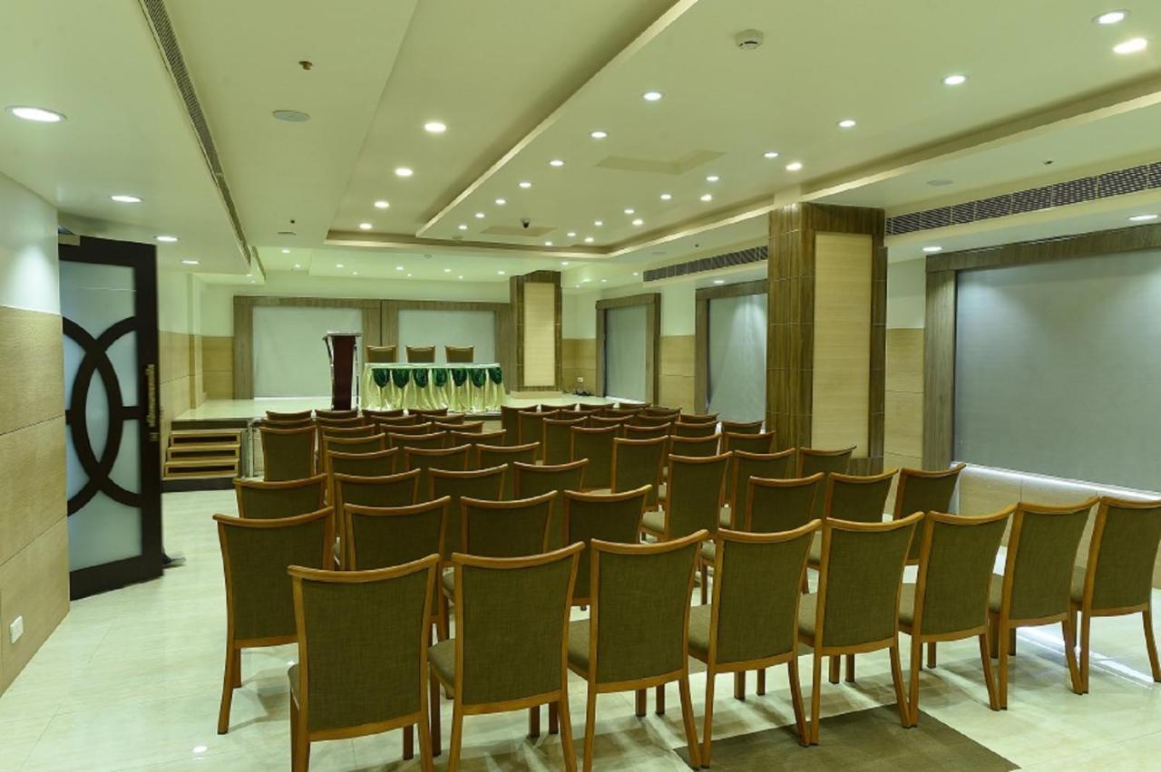 Mayas Kem Pride Tiruchirappalli Extérieur photo