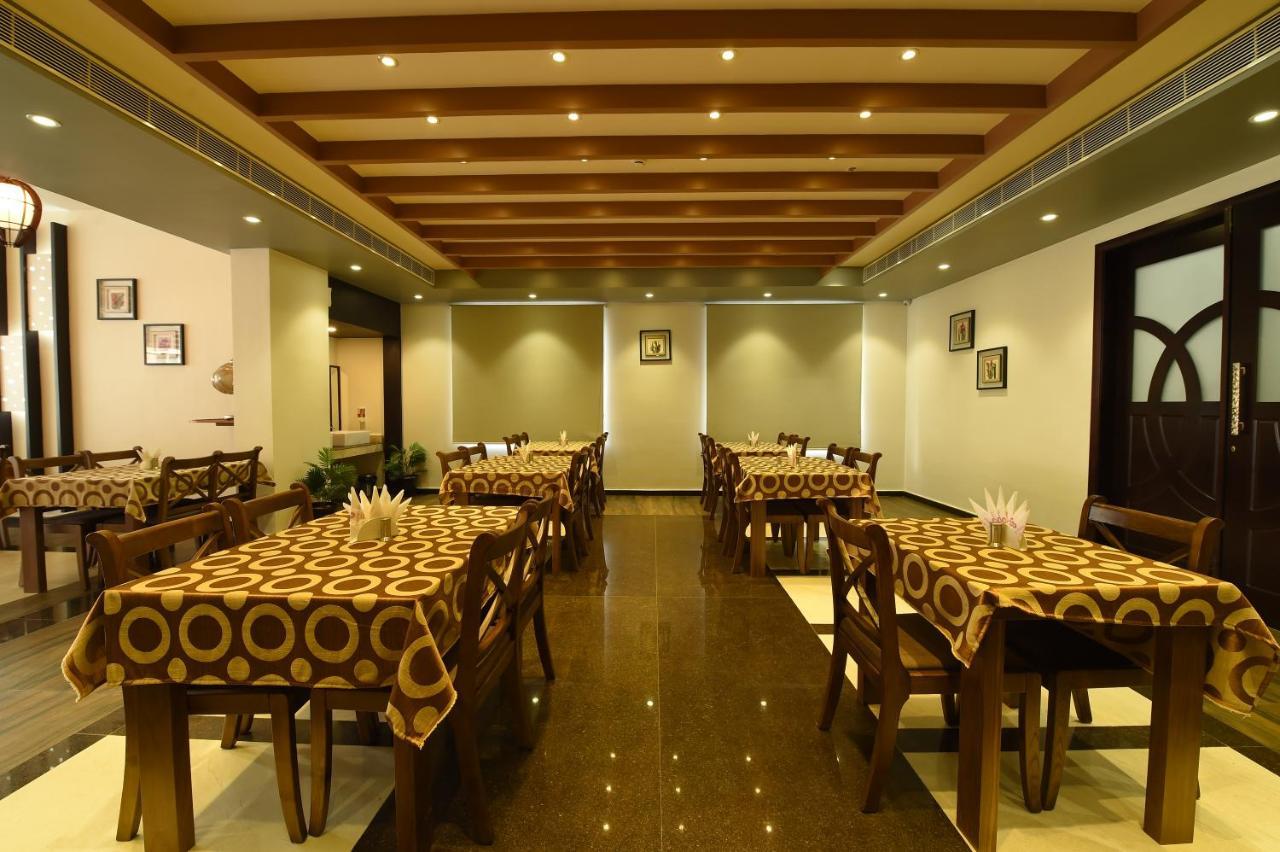 Mayas Kem Pride Tiruchirappalli Extérieur photo